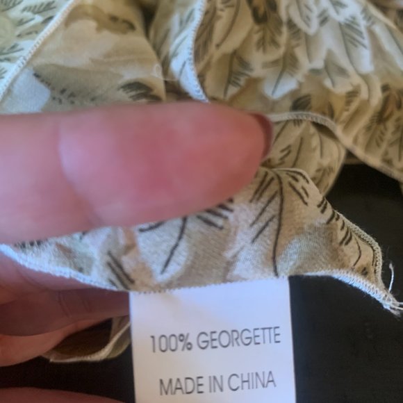 Vintage Scarf in 100% Georgette white, ivory and brown - in Hawk and Feathers - Picture 5 of 10